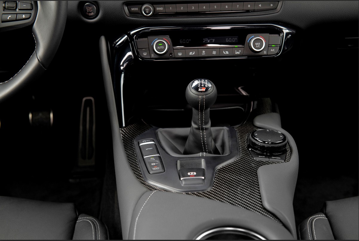 ¿Es malo estacionar el carro en primera? Toma en cuenta estas recomendaciones