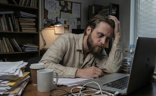 Qué es el síndrome de burnout y cómo reconocerlo en el trabajo
