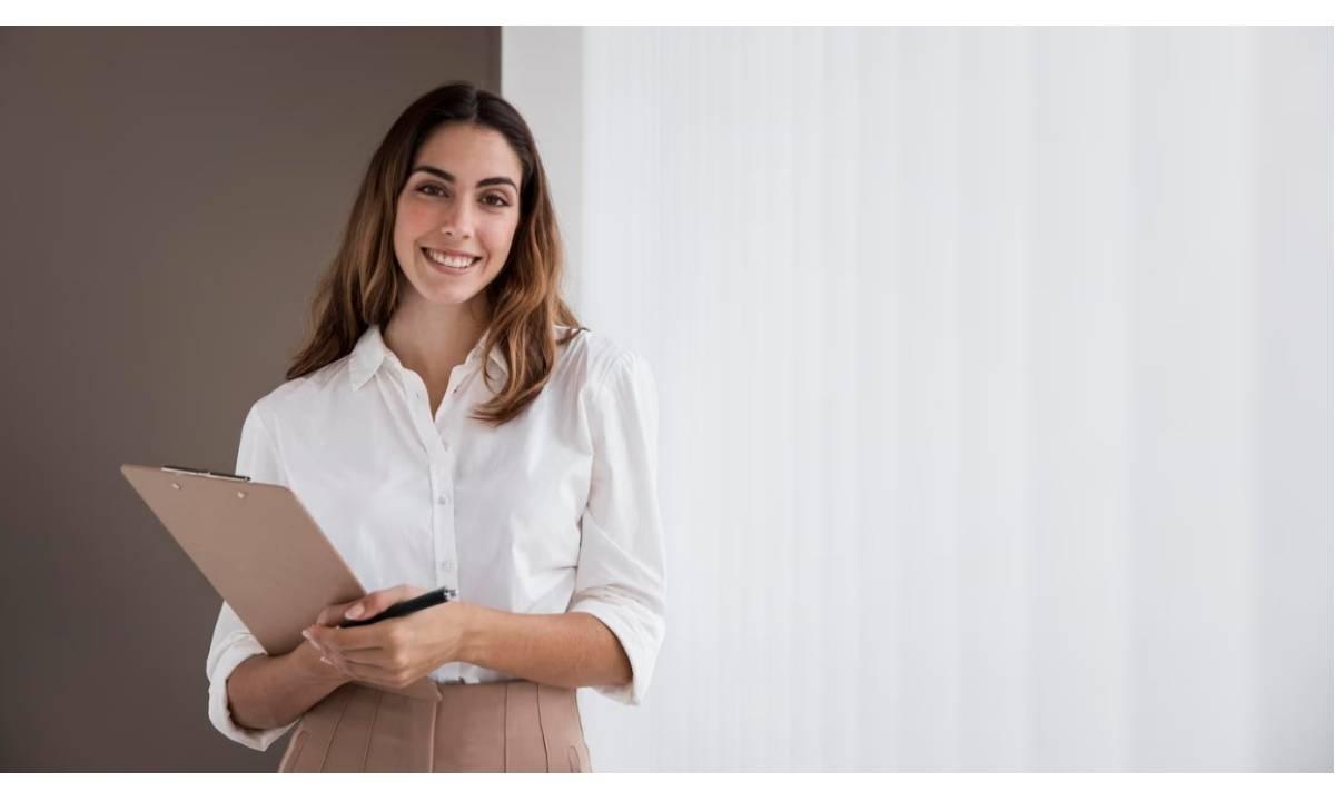 AUXILIAR ADMINISTRATIVA