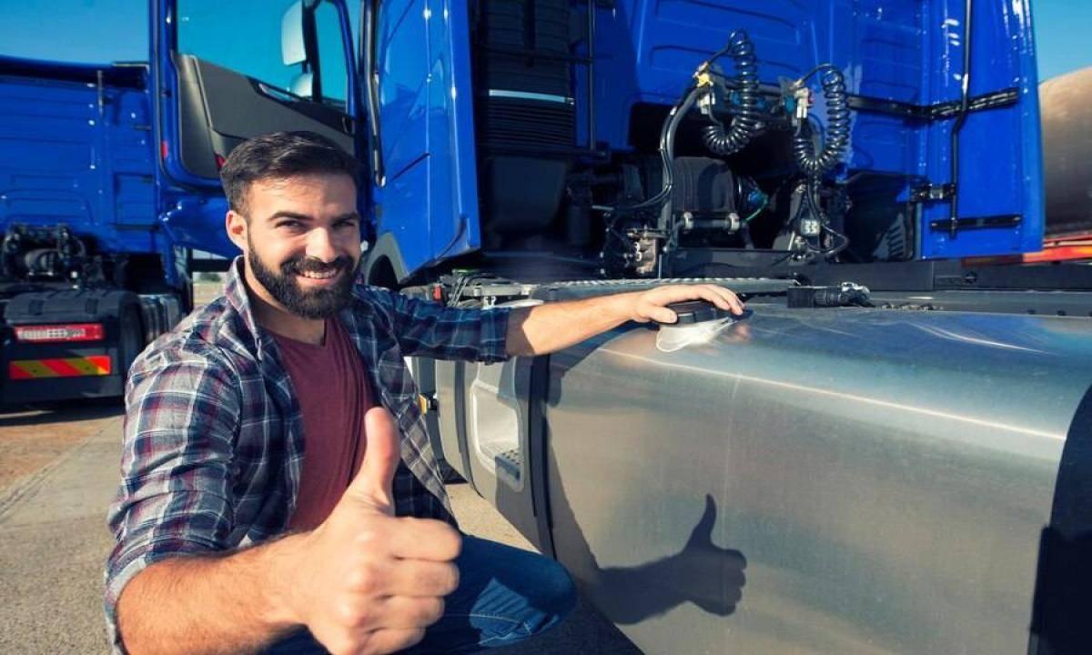 OPERADOR UNIDAD TIPO TRAILER