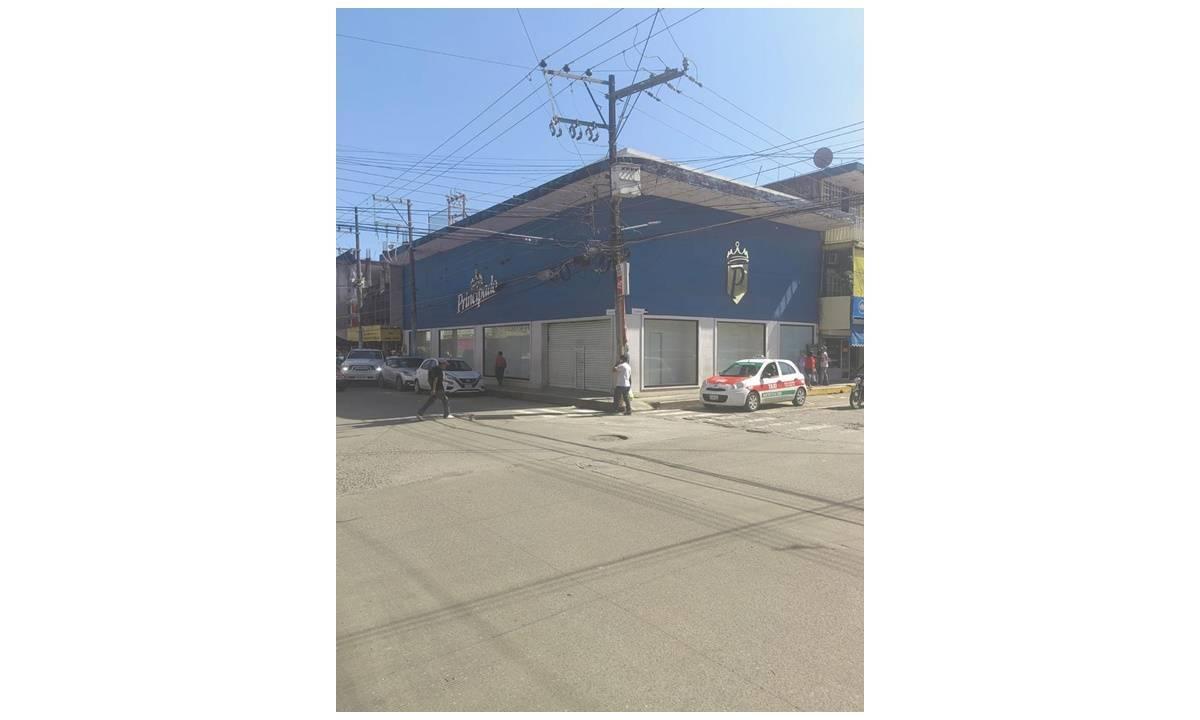 LOCAL COMERCIAL EN RENTA