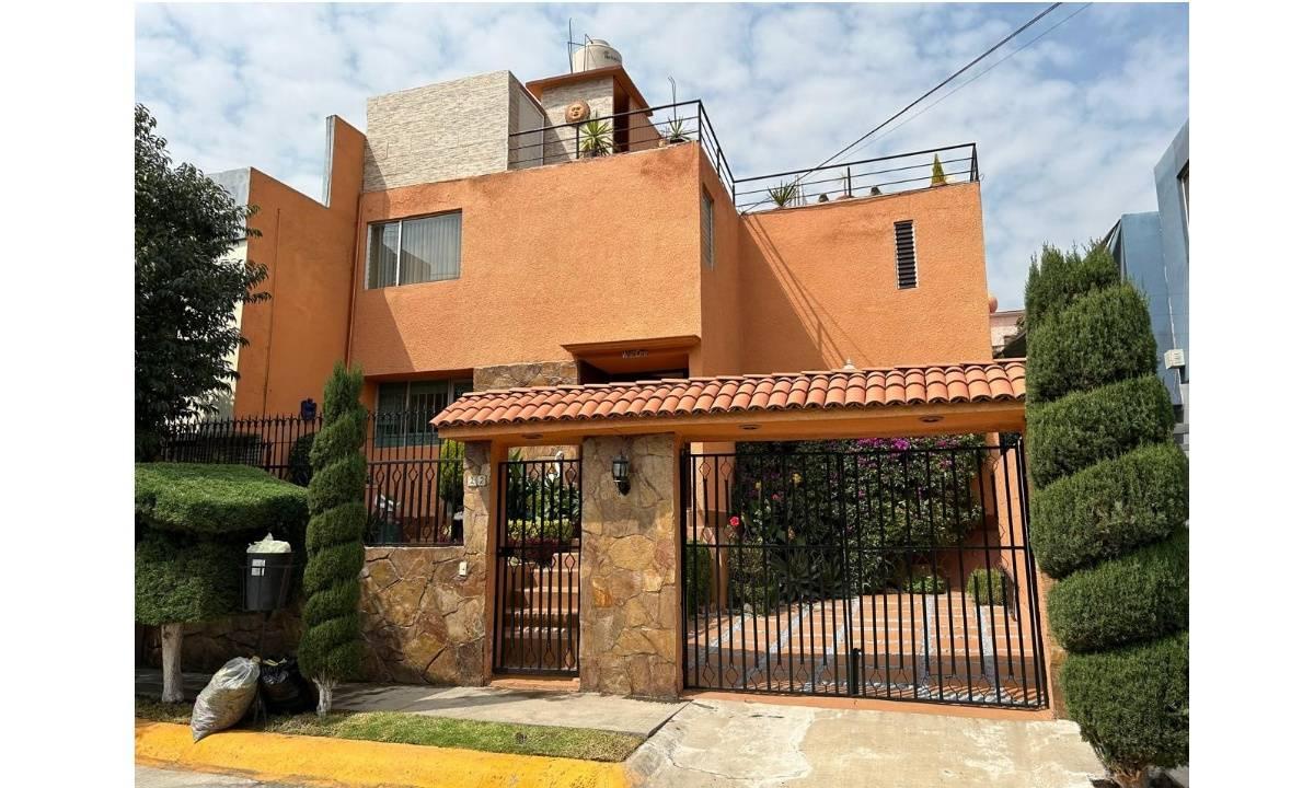 HERMOSA CASA REMODELADA