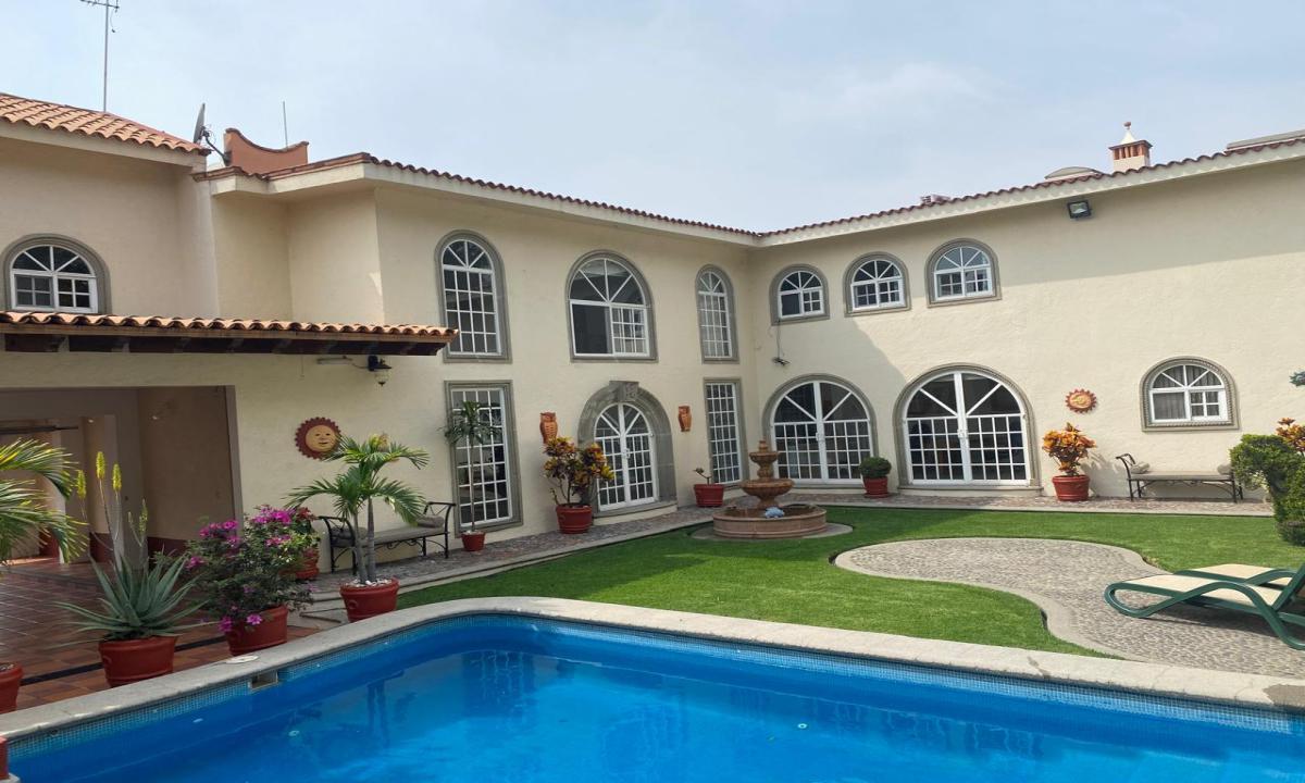 HERMOSA CASA EN VENTA EN CUERNAVACA