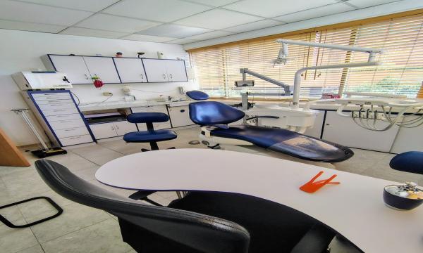 CONSULTORIO DENTAL COMPARTIDO EN RENTA