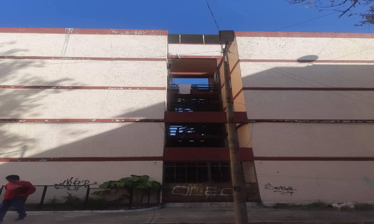 3 ER PISO, 2 RECAMARAS, ESTACIONAMIENTO 