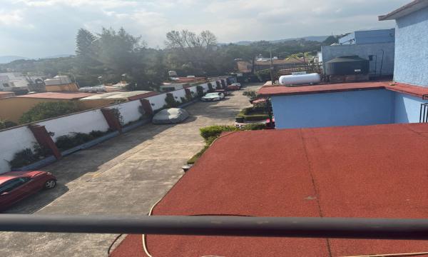 SE RENTA MUY BONITA CASA EN CONDOMINIO