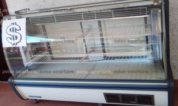 VITRINA PASTELERA MARCA GELOPAR