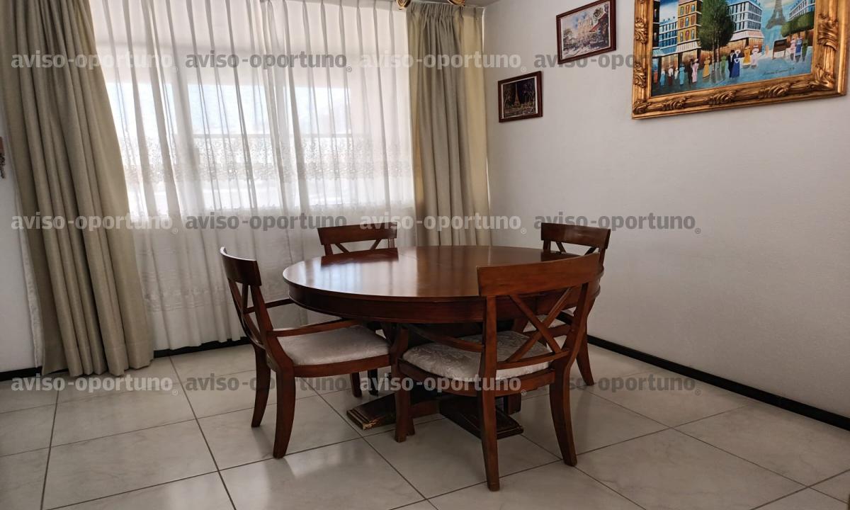 MESA COMEDOR EXTENSIBLE CON 6 SILLAS