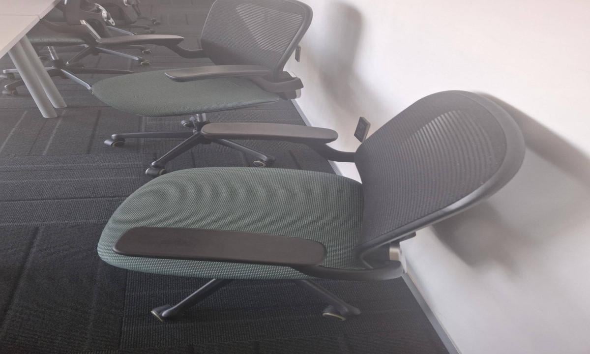 SILLA ERGONÓMICA CON DESCANSA BRAZO