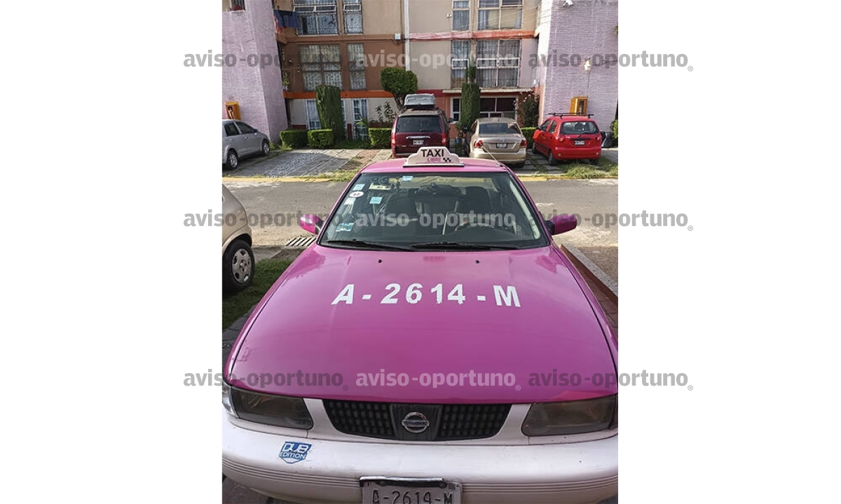SE VENDE TAXI TSURU 2014