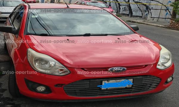 VENDO FORD IKON 2013 EXCELENTES CONDICIONES