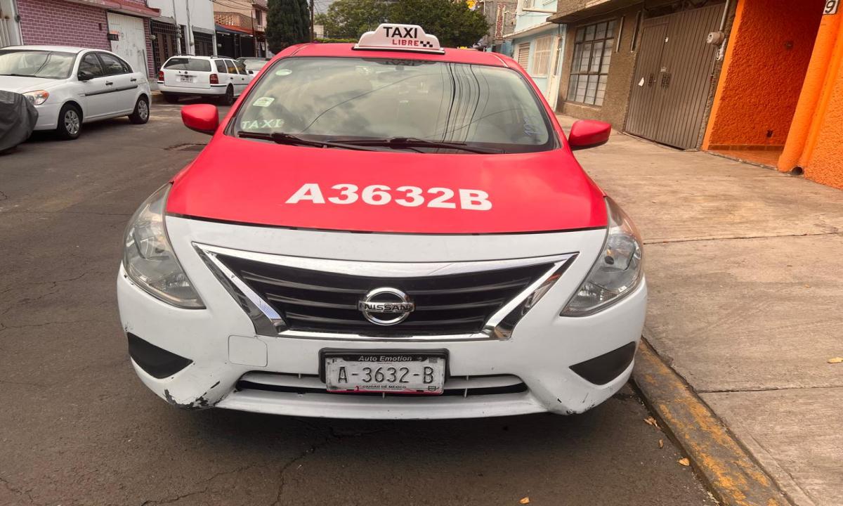 VENDEN TAXI LISTO PARA TRABAJAR