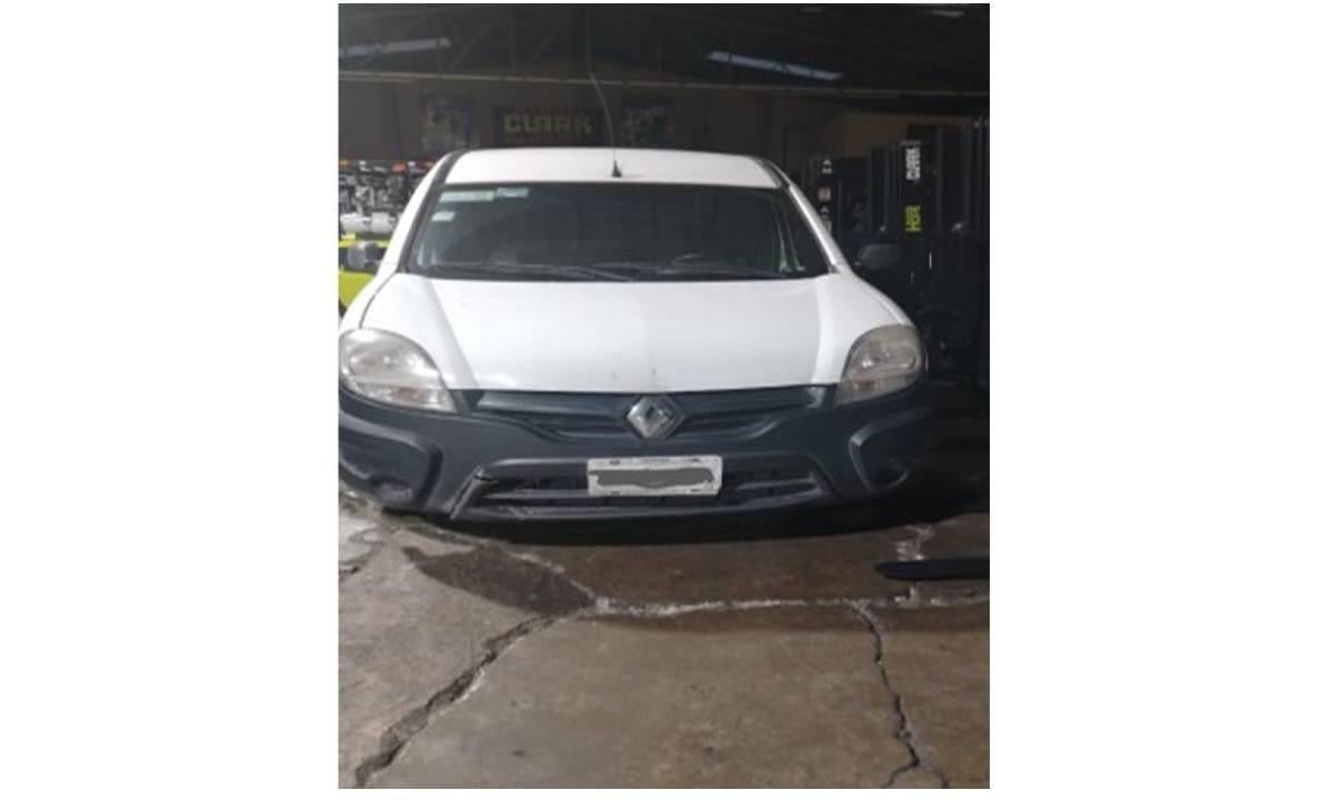 VENTA DE VEHICULO RENAULT KANGOO EXPRESS AC 2015