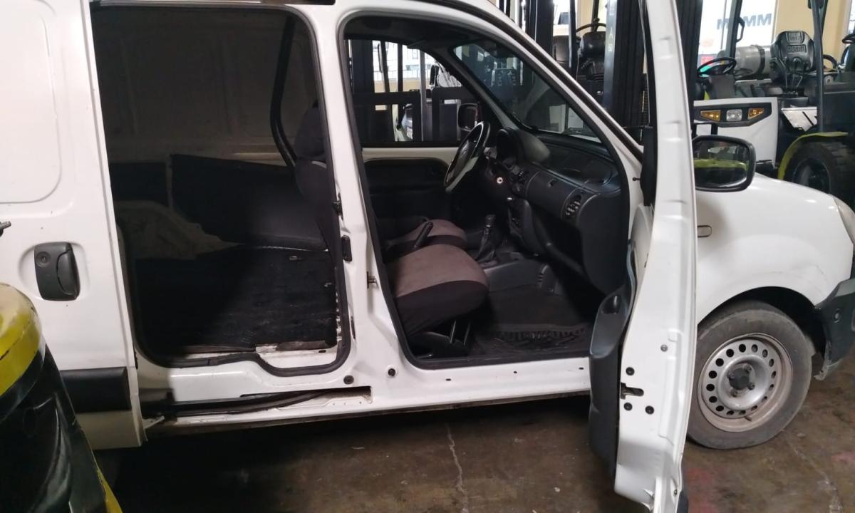 VENTA DE VEHICULO RENAULT KANGOO EXPRESS AC