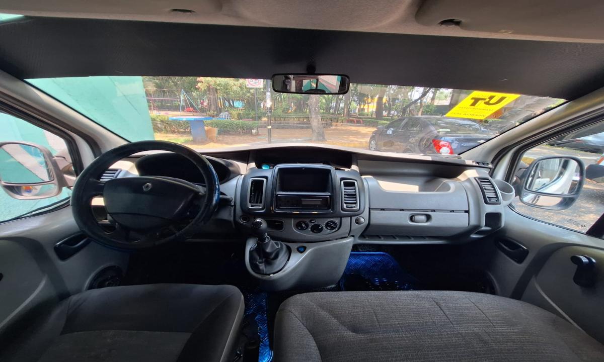 VENTA DE RENAULT TRAFIC 2012